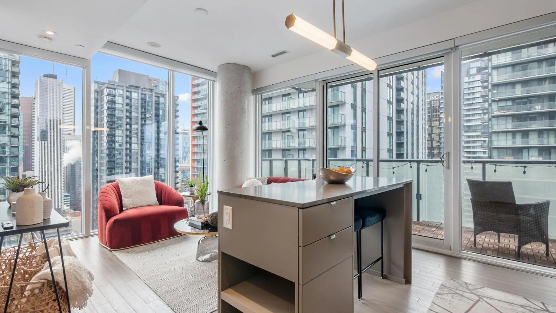 The Aventi Suites - Downtown Toronto - Across Tiff Bell Lightbox