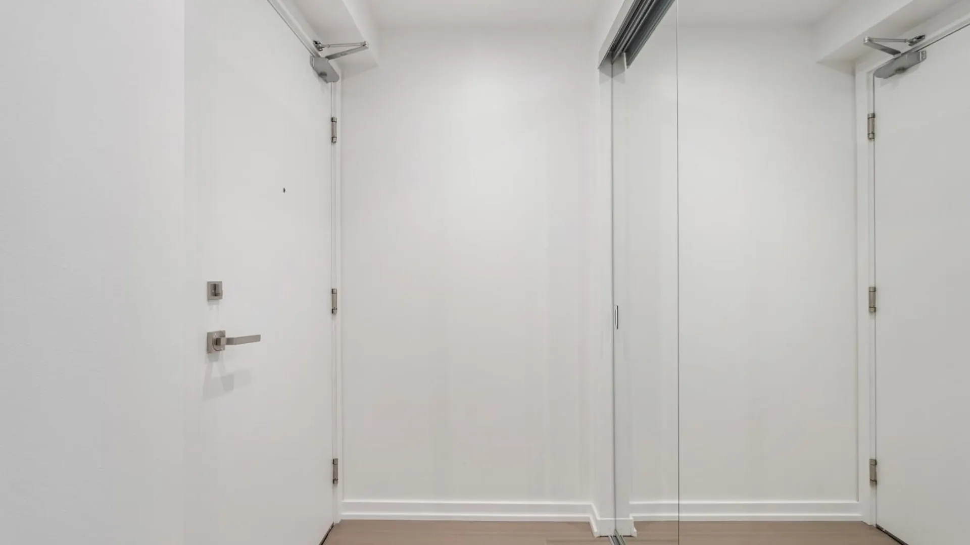 The Aventi Suites - Downtown Toronto - Across Tiff Bell Lightbox Canada