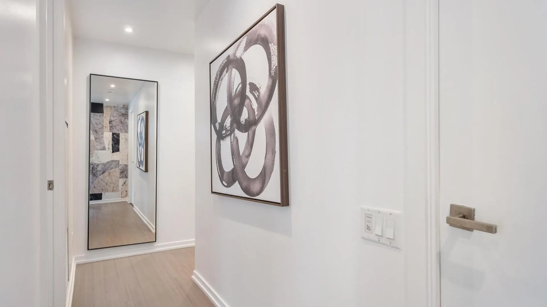 The Aventi Suites - Downtown Toronto - Across Tiff Bell Lightbox Appartement