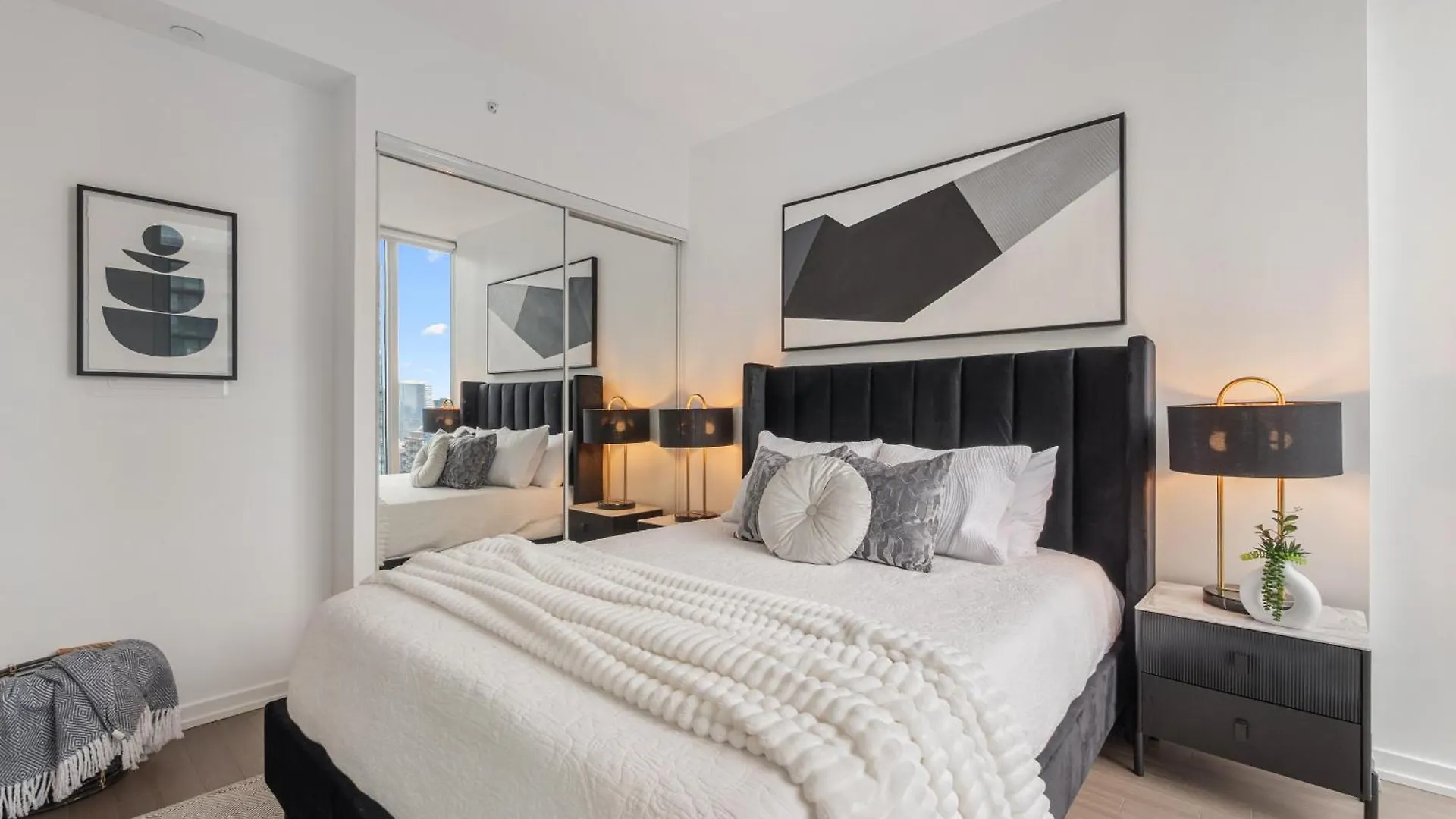 The Aventi Suites - Downtown Toronto - Across Tiff Bell Lightbox