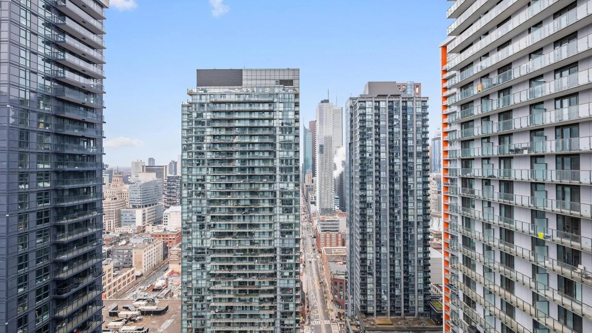 Apartment The Aventi Suites - Downtown Toronto - Across Tiff Bell Lightbox Canada