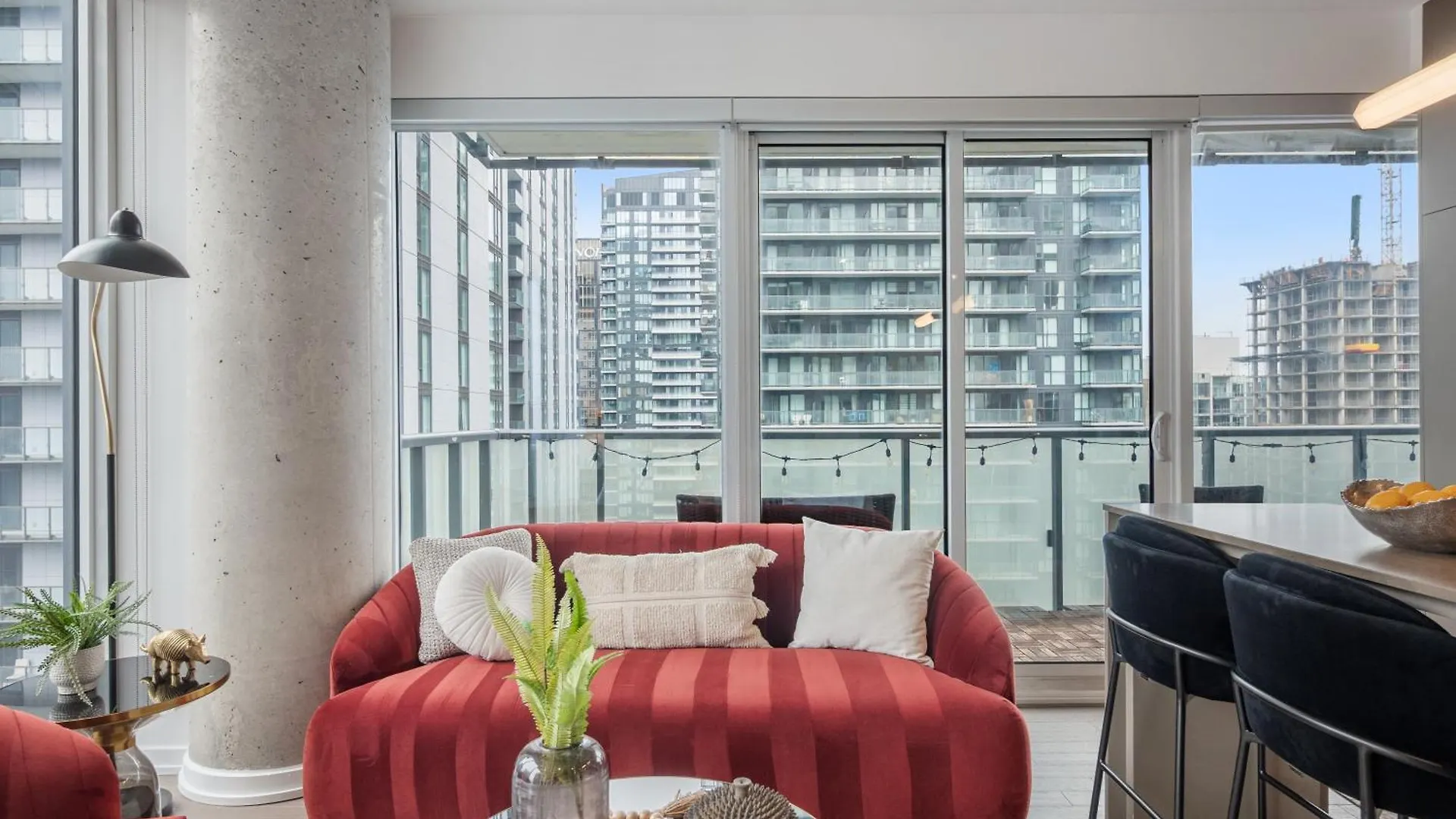 The Aventi Suites - Downtown Toronto - Across Tiff Bell Lightbox