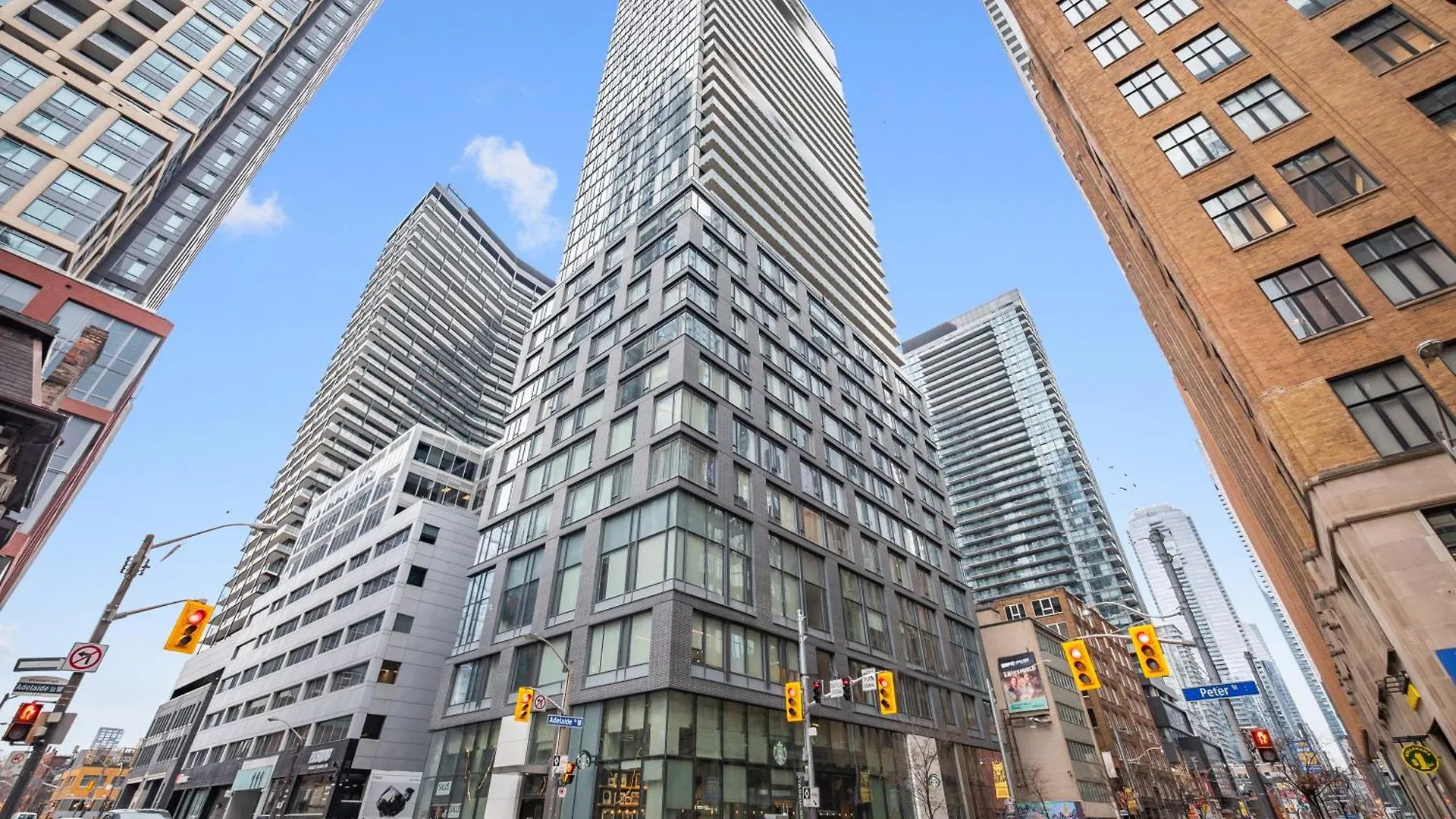 The Aventi Suites - Downtown Toronto - Across Tiff Bell Lightbox 0*,
